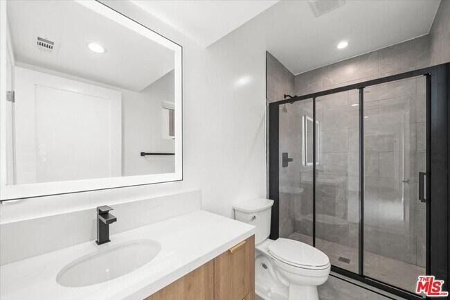 Building Photo - 4922 S Centinela Ave