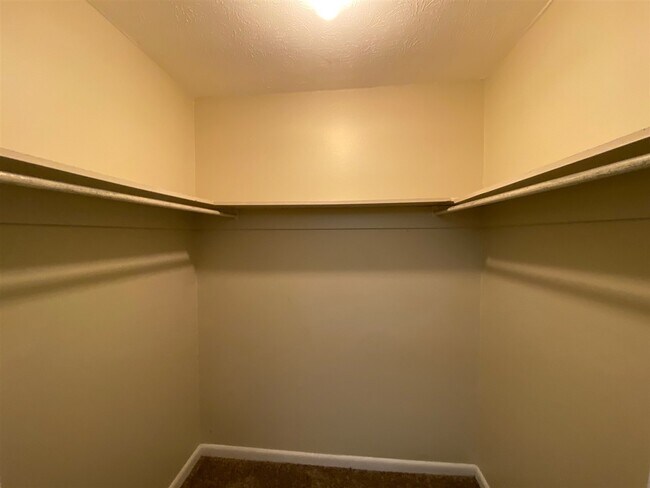 Building Photo - 311 Westwood Dr