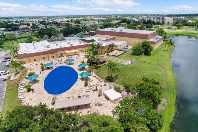 Building Photo - 301 Kings Blvd