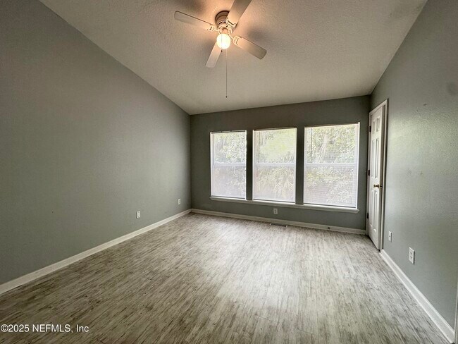 Building Photo - 3548 Lone Tree Ln