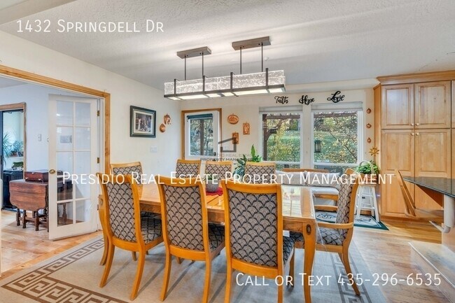 Building Photo - 1432 Spring Dell Dr