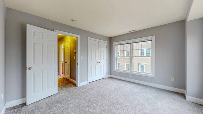 Building Photo - Spacious 2-Bedroom Townhouse with Loft – P...