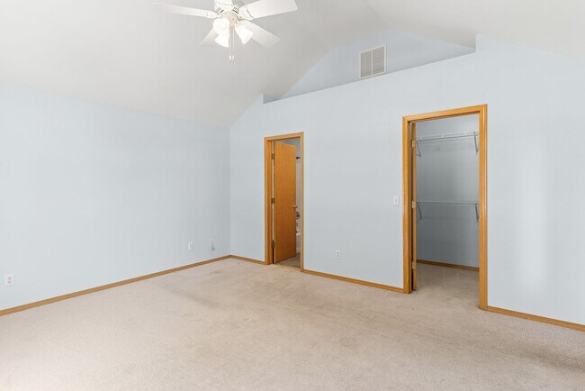 Building Photo - 3 Bedroom, 2 Bathroom Home in Republic Sch...