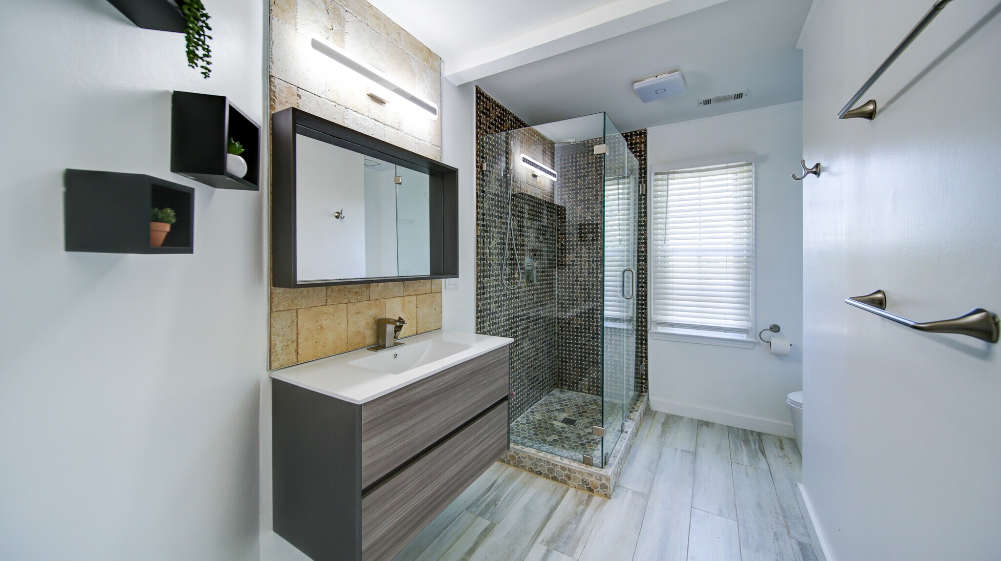 Building Photo - 680 Evening Pine Ln