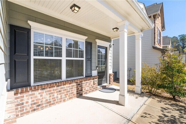 Building Photo - 5337 Burrus Ln
