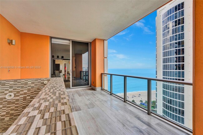 Building Photo - 17749 Collins Ave