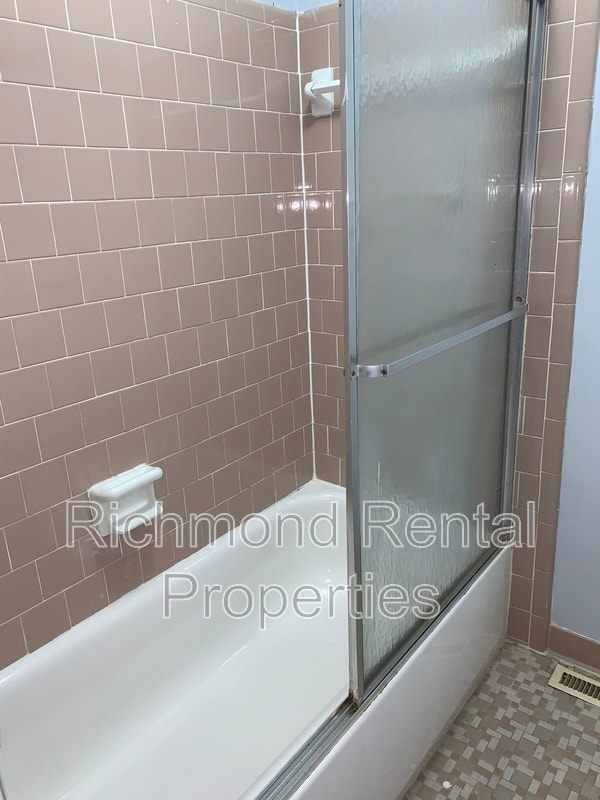 Building Photo - 4 Skipwith Green Cir