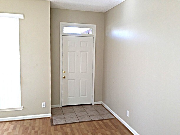 Building Photo - 114 Raindance Rd