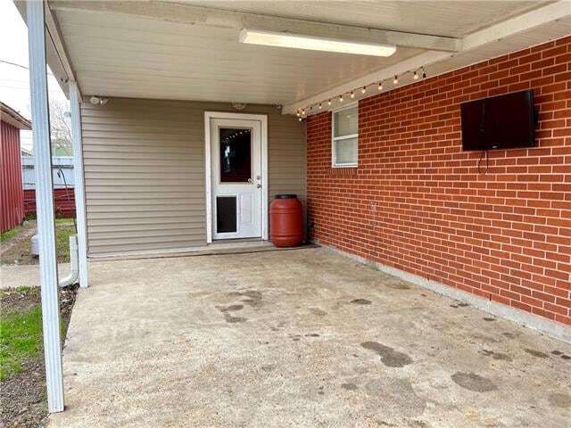 Building Photo - 10002 Claiborne Ave
