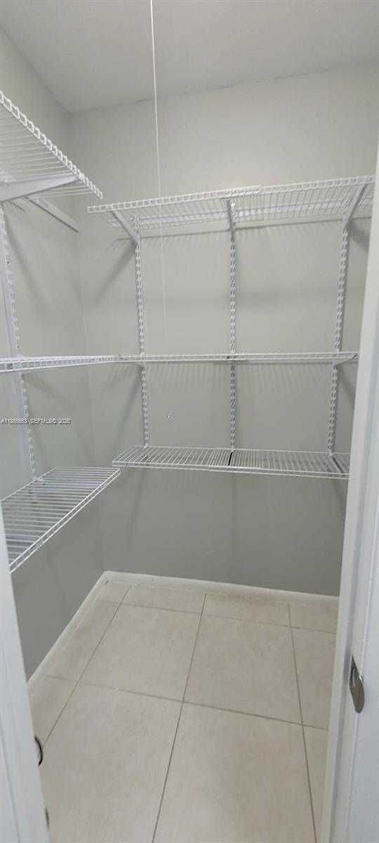 Building Photo - 202 Canterbury I