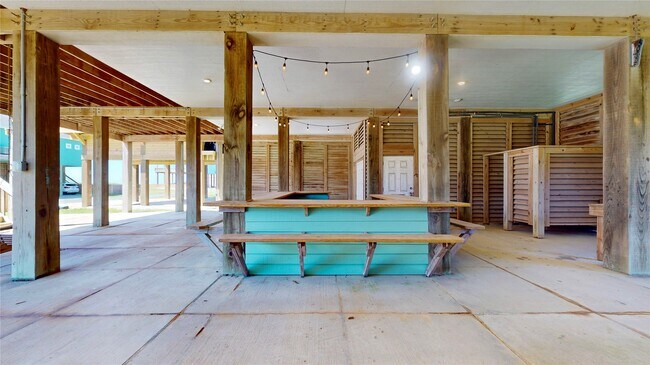 Building Photo - 1121 Blue Water Dr