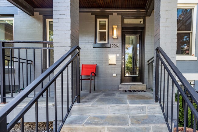 Building Photo - Rare Gem in LeDroit Park w/ Parking!