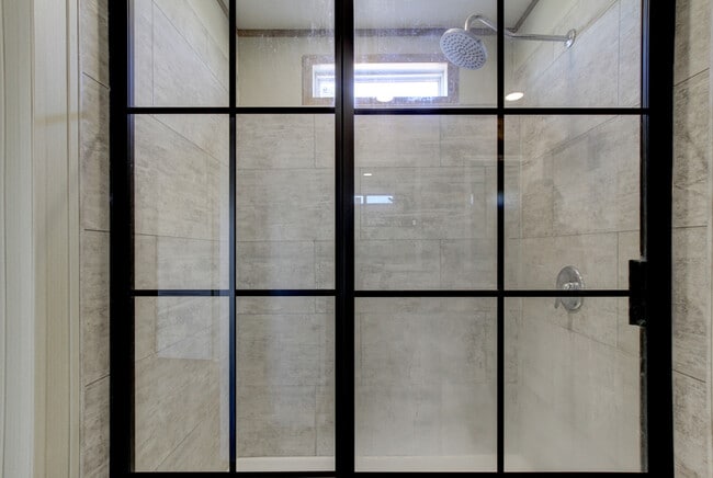 Building Photo - 295 Seay Rd