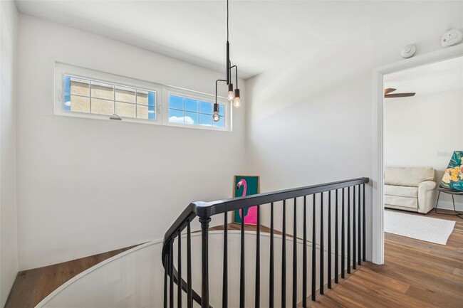 Building Photo - 762 S Village Cir