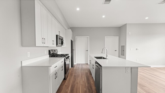 Building Photo - 475 Communipaw Ave