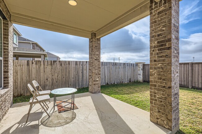 Building Photo - 2110 Goji Ln
