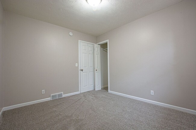 Building Photo - 3 Bedroom / 1.5 Bath in LaVista!!