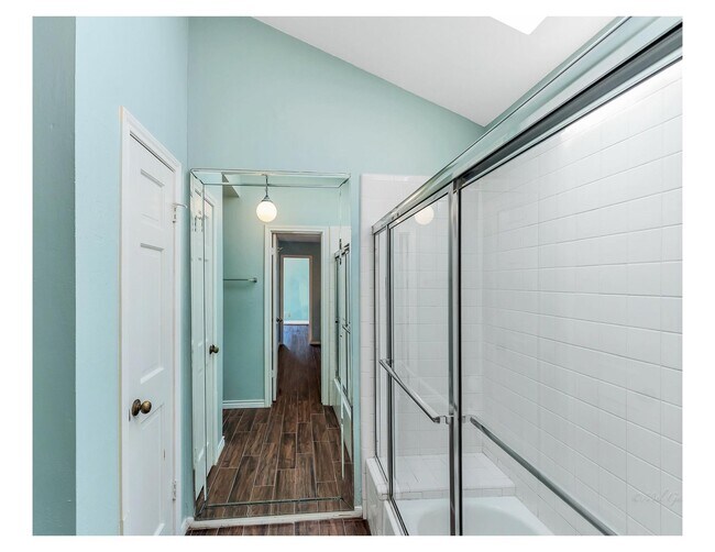 Building Photo - 13902 Paradise Valley Dr