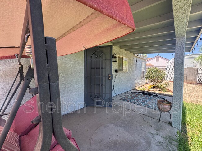 Building Photo - 12537 N 83rd Dr