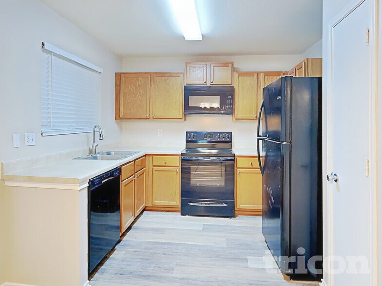 Building Photo - 160 Hanging Moss Dr