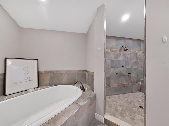 Building Photo - 4313 W Granada St