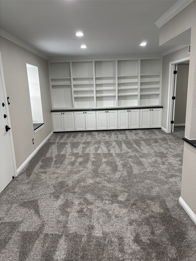 Building Photo - 9029 Gaylord Dr