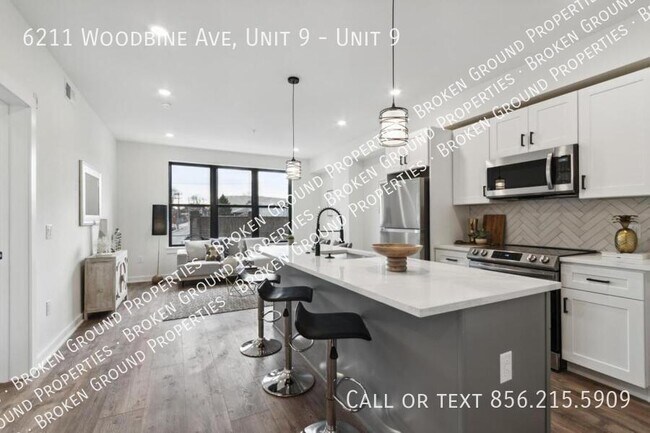 Building Photo - 6211 Woodbine Ave