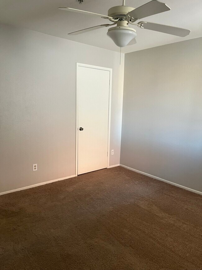 Building Photo - 1650 N 87th Terrace