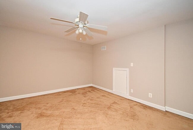 Building Photo - 2304 Lennon Ln