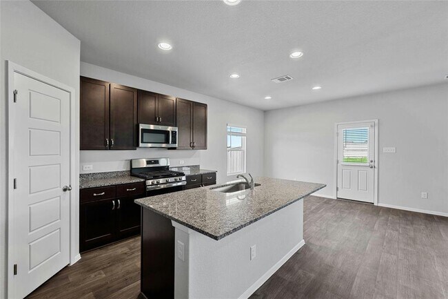 Building Photo - 159 Chesterfield Dr