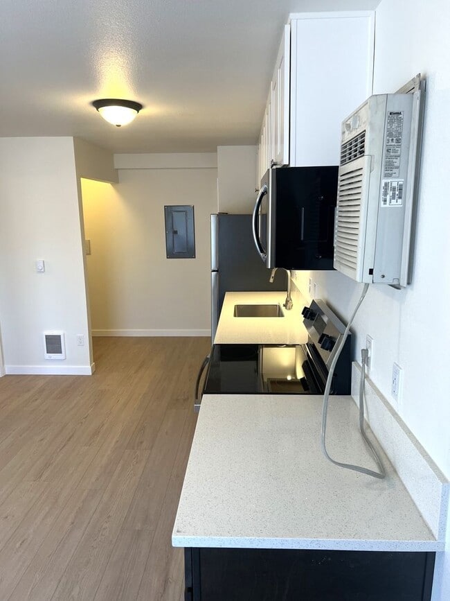 Building Photo - Pardee Duplex (A &amp; B)