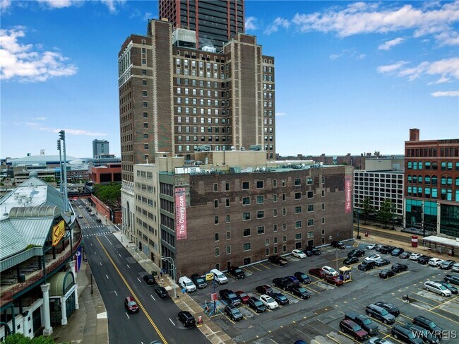 Building Photo - 251 Main St