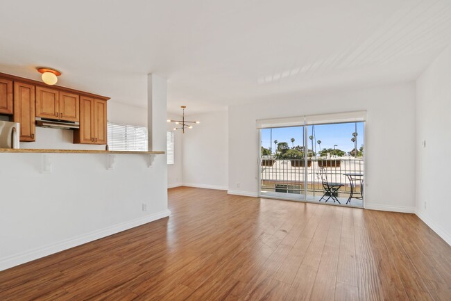 Interior Photo - 824 10th St in Santa Monica - Steps to Mon...