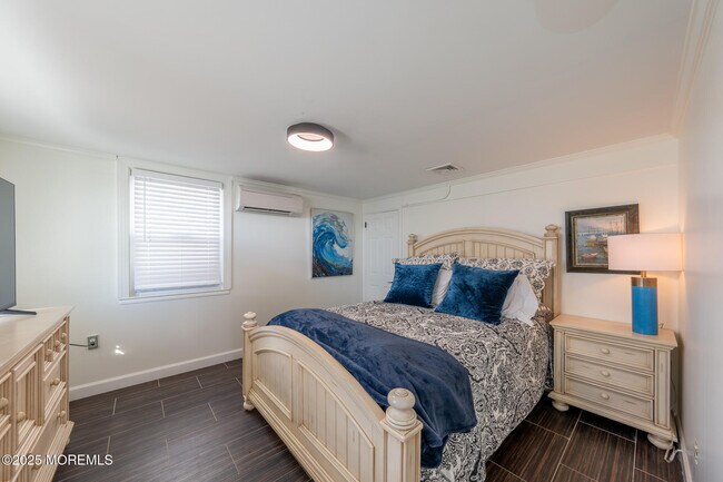 Building Photo - 14 Falls Rd