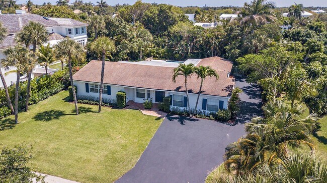 Building Photo - 120 Miramar Way