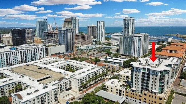 Building Photo - 400 4th Ave S