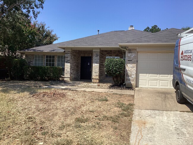 Building Photo - 737 Oak Dale Ave