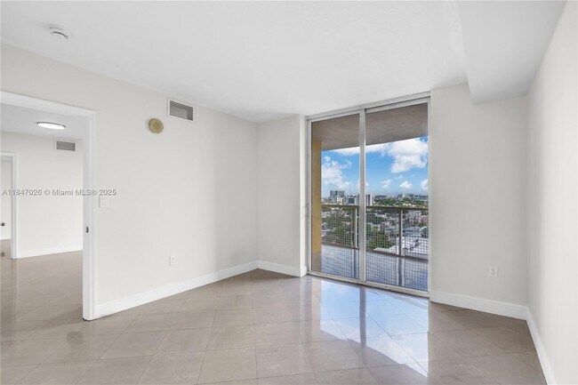 Building Photo - 900 SW 8th St