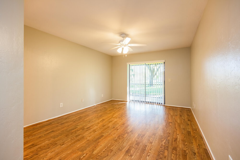 Building Photo - 817 SW 9th Ave