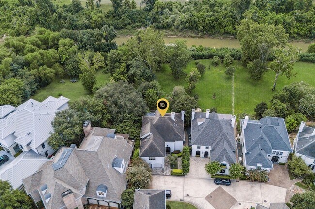 Building Photo - 7 Marilane St