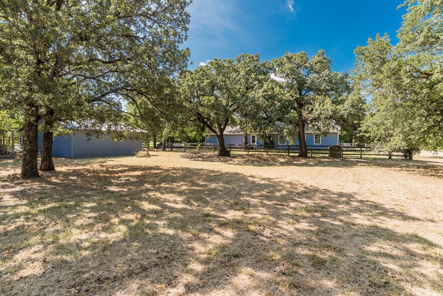Building Photo - 1403 Harpole Rd E