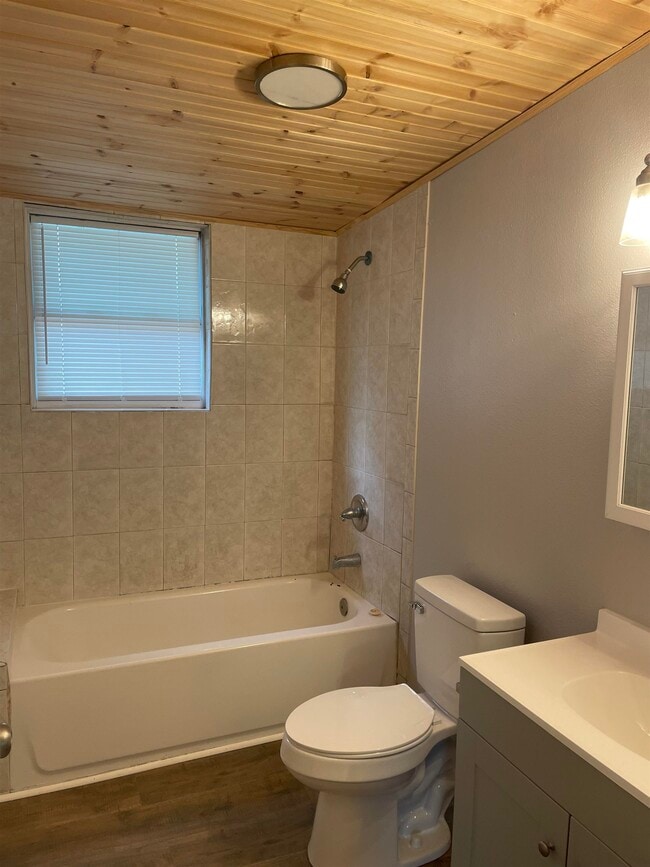 Building Photo - 14 Blanche Ln