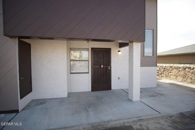 Primary Photo - 11604 Gordon Bays Way