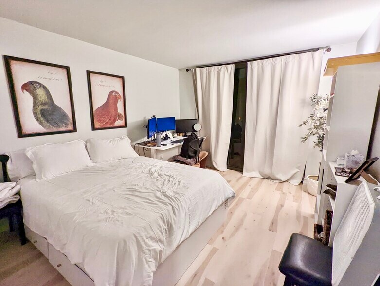 Building Photo - 3031 N Ocean Blvd