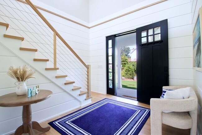 Building Photo - 12 S Elroy Dr