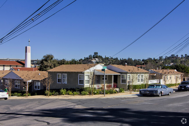 Building Photo - La Mesa Villas