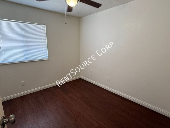 Building Photo - 2028 Yosemite Ct
