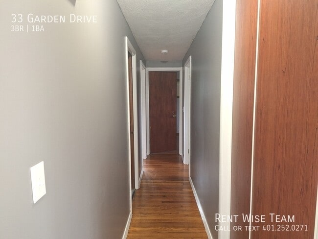 Building Photo - 33 Garden Dr