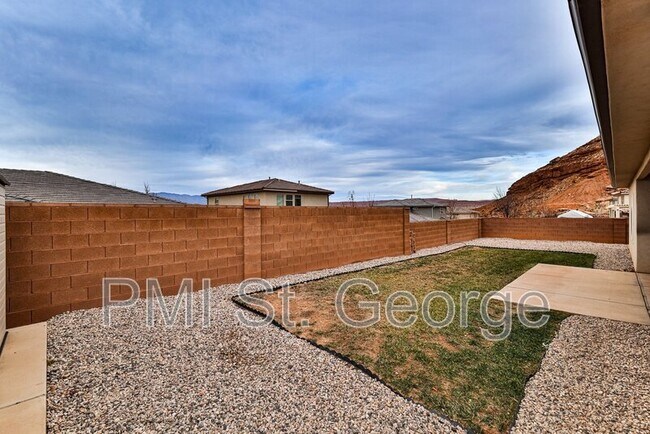 Building Photo - 3731 E Shooting Star Ln