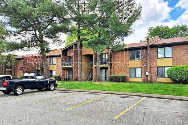 Building Photo - 7096 Wildwood Cir